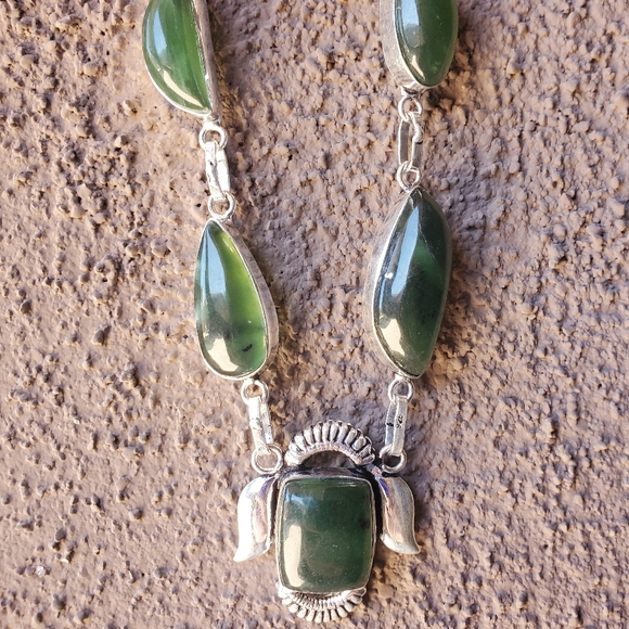 New Nephrite Canadian Jade 925 Silver Necklace. - Picture 8 of 15